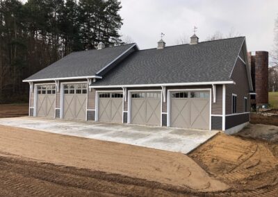 Dorr Barn with 5 Doors Front View