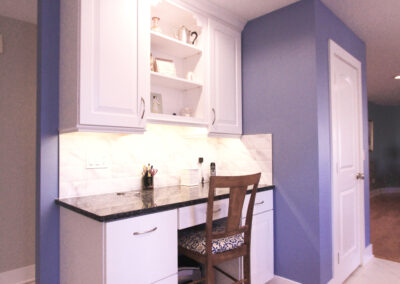 Cascade Kitchen Finish Desk Area