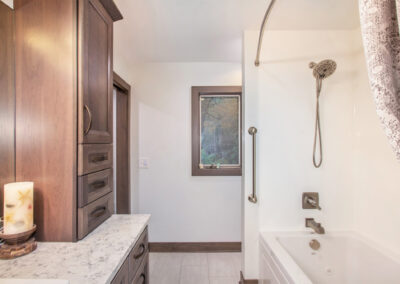 Pratt Lake Bathroom and Shower